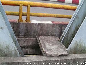 Large gaps on the pedestrian pathway on the Balaminhtin Irrawaddy River Bridge in Myitkyina from where a number of children have fallen to their death.