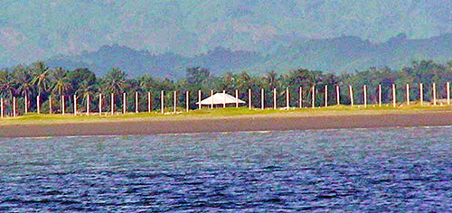 The fence near Nasaka outpost from Maungdaw