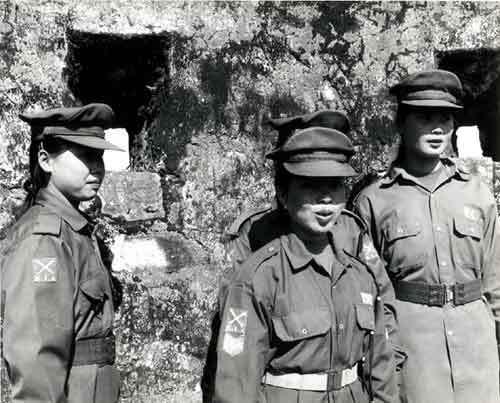 KIA Women soldiers before ceasefire