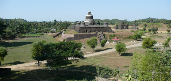 Temples-landscape-in-Mrauk-U-Arakan-state