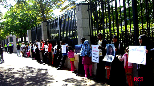 Rohingya demonstrators in front of Embassy