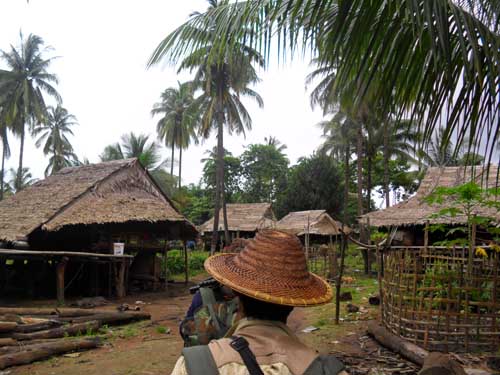 Village_in_Karen_troops_control