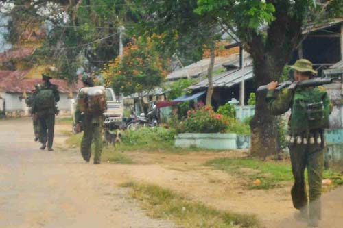 Myanmar_Soldiers