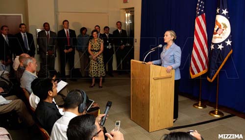 hillary-clinton-speaks-at-u-s-embassy-2s