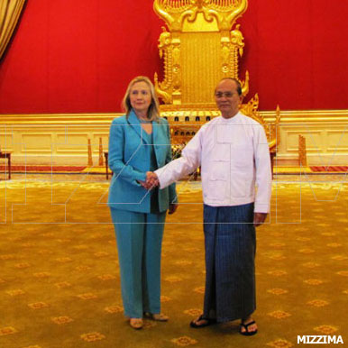 thein-sein-meets-with-hillary-clinton-1s