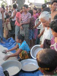 Cyclone-giri-affected-people