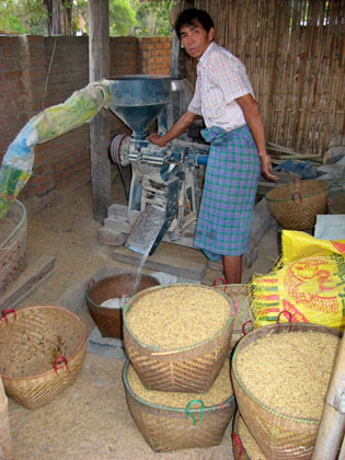 Rice-mill-in-rural-area-of-Burma