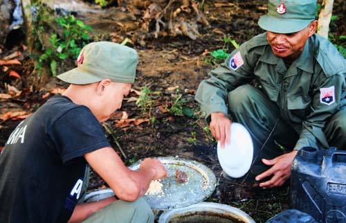 Eating_of_KNLA