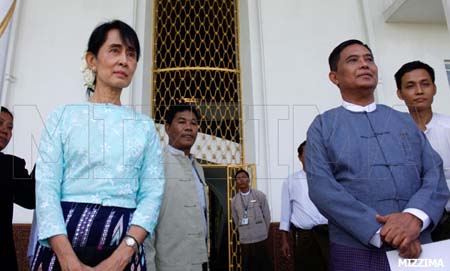 suu-kyi-and-aung-kyi-fourth-meet-2