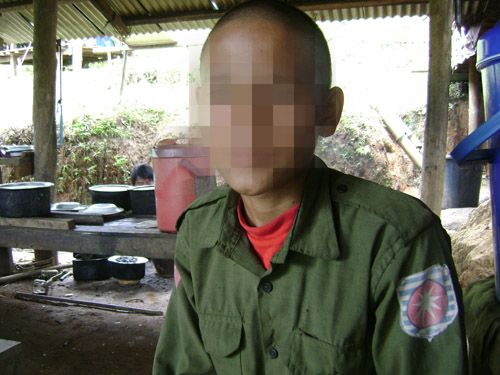 Child soldier of Burma Army (Photo-Nan Paw Gay)