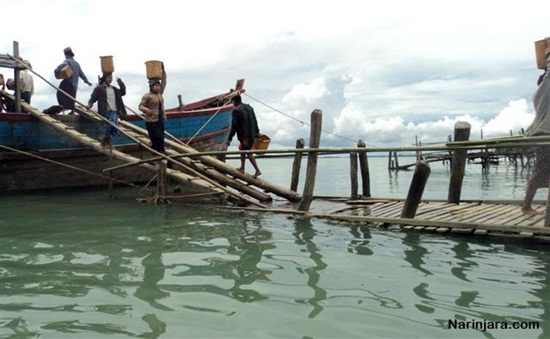 Local day laborers from Madae island ( Photo by Narinjara)