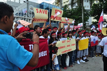 Arakanese-in-Malaysia-protest-against-shwe-gas1