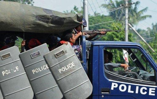 police-van-in-Arakan