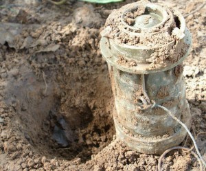 A Burma army landmine removed in Pa-an district (photo-KHRG)