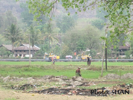 သီပေါမြို့နယ်အတွင်းဖြတ်သန်းသော ဂက်စ်ပိုက်လိုင်း (ဓါတ်ပုံ- သျှမ်းသံတော်ဆင့်)