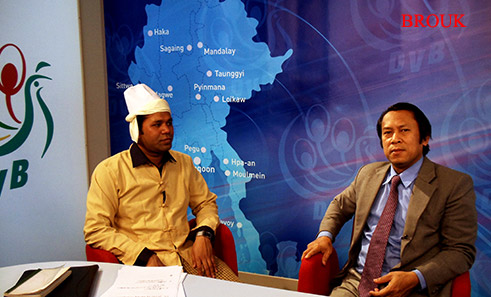 Tun Khin with Rohingya traditional dress in DVB studio for interview