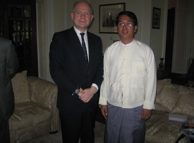 William-Hague-and-Ko-Myat-Thu