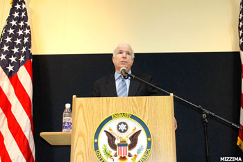 john-mccain-at-press-conference-1