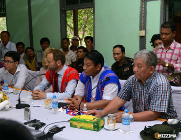 KNU-and-Government-peace-talks-in-Kyaukkyi-5story_s