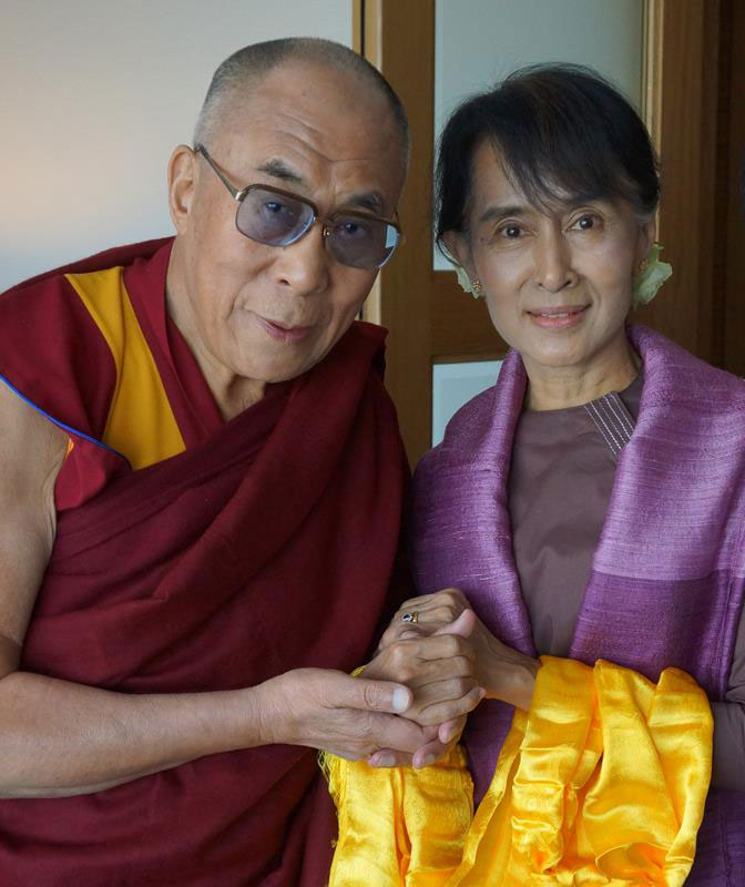 Dalai-Lama-with-Aung-San-Suu-Kyi-in-London