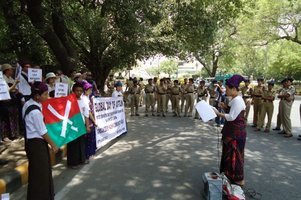 kachin-protest-new-dehli4_600_400