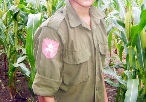 Burma_child_soldier_uniform