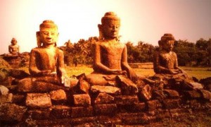 Buddha-image-in-Arakan-300x180