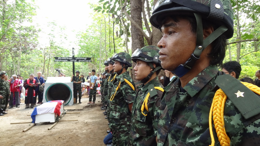 Colonel-Moe-Phyu-funeral