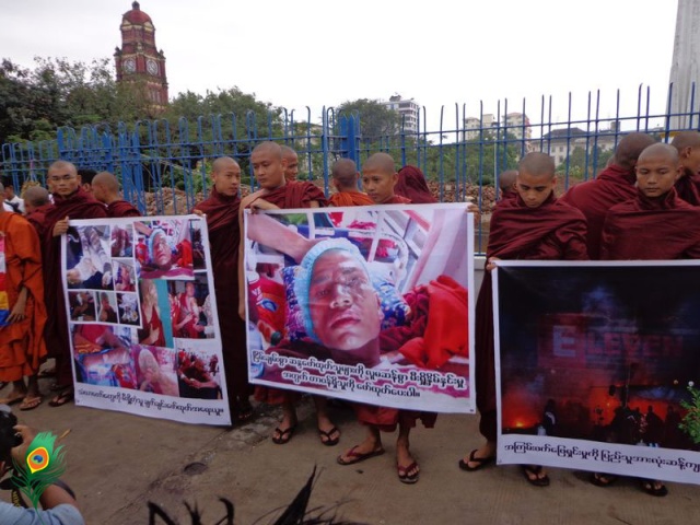 Monks lead crackdown protests in Rangoon