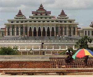 parliament-naypyidaw-burma-myanmar-afp-lg1