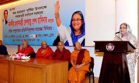 Bangladesh-PM-meet-with-Buddhist-monks