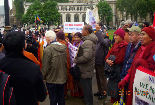 Buddhist-protest-in-Londan