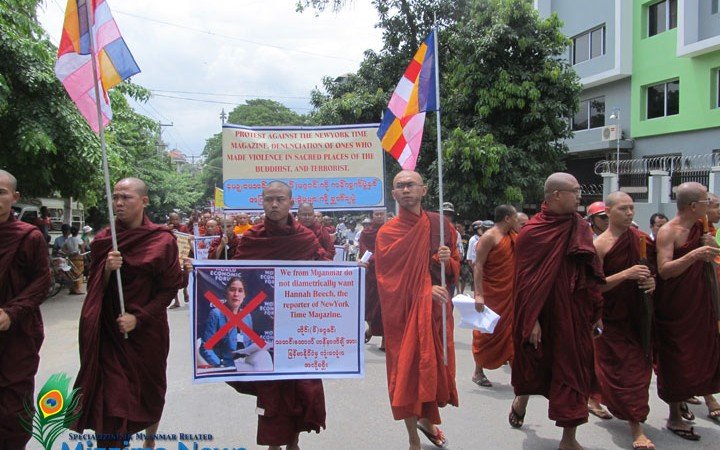 monks-protest-in-mandalay