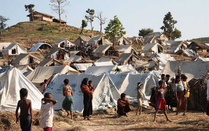 taung-paw-camp-in-rakhine