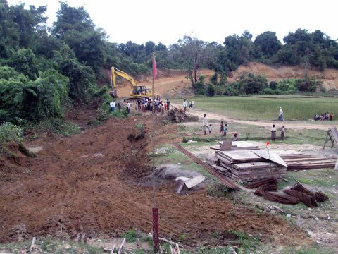 The construction site of border fence on western Burma border( Photo- Internet)