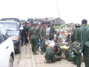 A column of Burmese Tatmadaw to lead as front line (Internet)