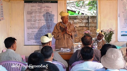 Sai Tun Tun Lwinတန့်ယန်းမြို့ ကျားဖြူပါတီရုံး ဖွင့် ပွဲ၌ စကားပြောနေသော စိုင်းထွန်းထွန်းလွင် (ဓါတ်ပုံ- ကျားဖြူသတင်းစဉ်)