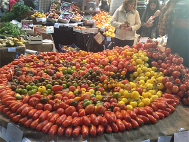 A-vegetable-market-in-Singapore