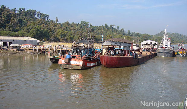 တက်ကနက် ဆိပ်ကမ်းတွင် မြန်မာဘက်က ကုန်တင် သင်္ဘေများကို ယခင်က တွေ့ရစဉ်။