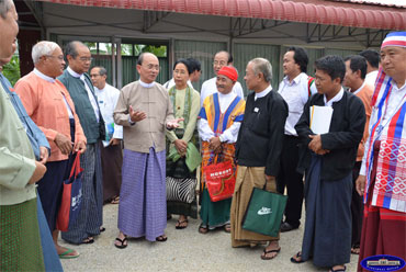 Thein-Sein-meet-various-political-parties