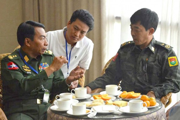 lt-gen-myint-soe-and-maj-gen-gun-maw