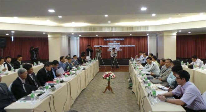 File picture of UNFC representatives in a discussion with the Myanmar government&#039;s Peace-making Committee in Chiang Mai on February 20, 2013. (Photo: Hla Maung Shwe / Facebook)