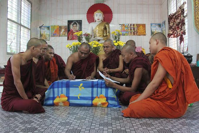 Mandalay-Monks