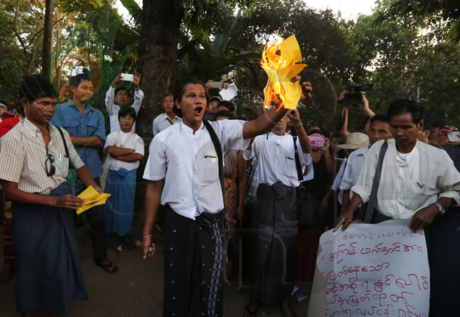 latpadaung-Demonstration-Chinese-Embassy-1