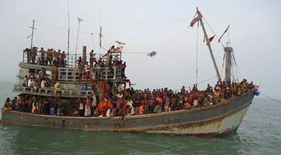 Drifting Boat with 600 Refugees Rescued by Bangladeshi Navy