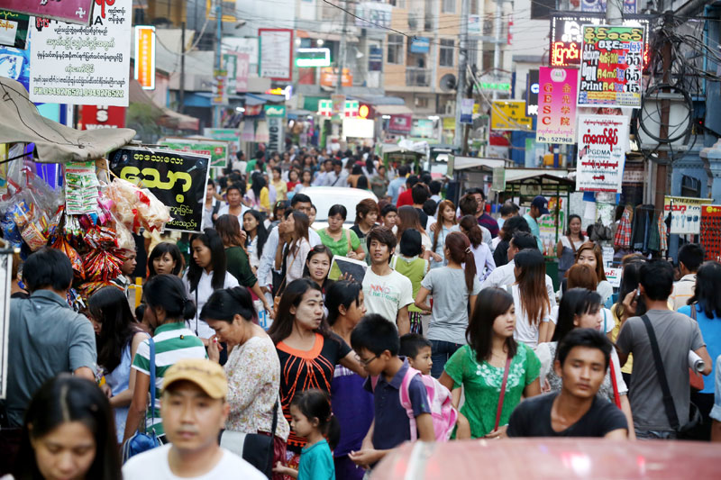 People-in-Yangon