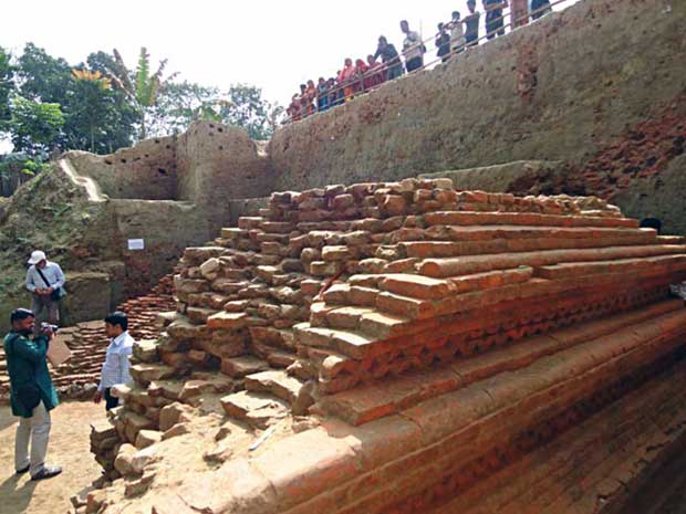 old-buddhist-temple-Bangladdesh