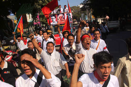 Student-Strike-Mandalay-Began-Marching-12