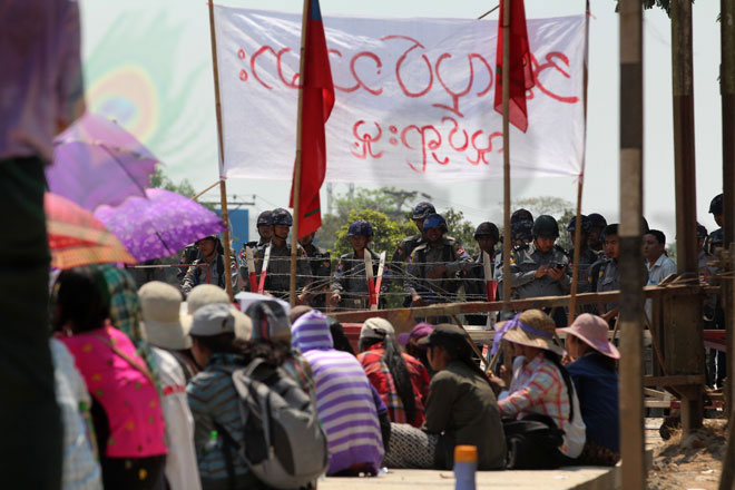 Shwe-Pyi-Thar-Worker-Demonstration-04