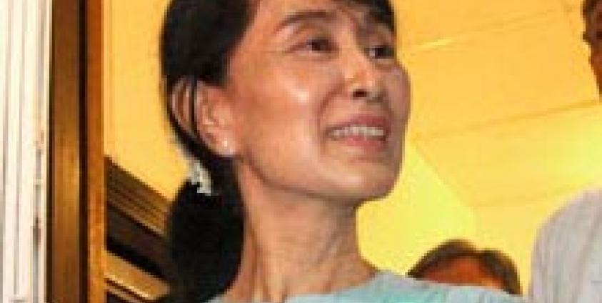 suu-kyi-2011-t